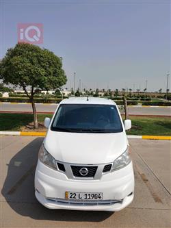 نیسان NV200